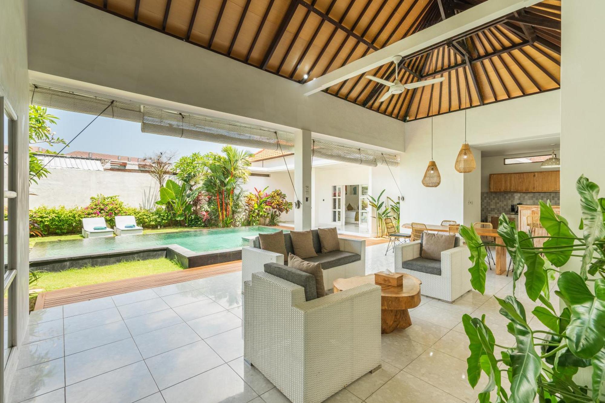 Modern 3 Bedrooms Villa Beach Walking Distance 세미냑 외부 사진
