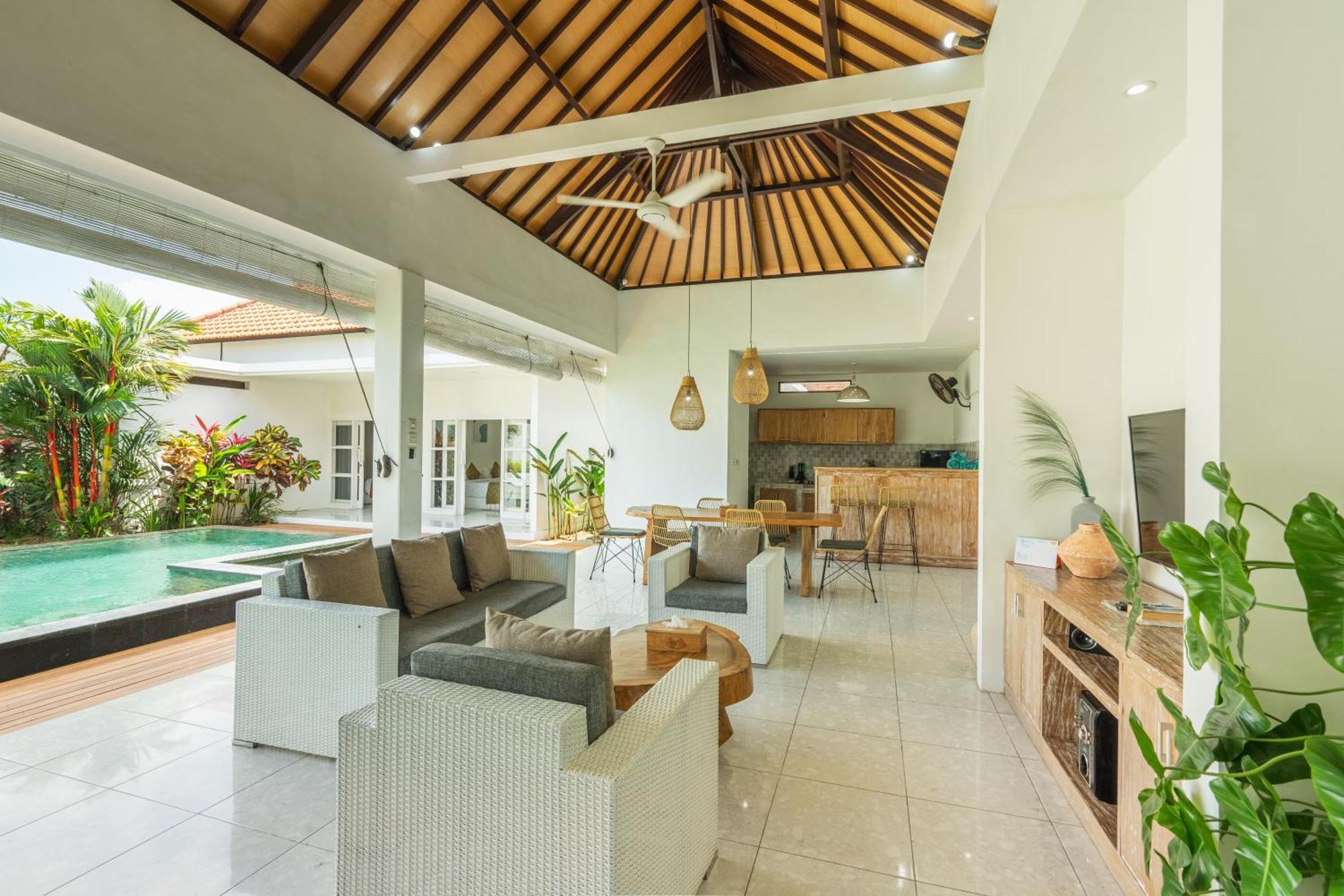 Modern 3 Bedrooms Villa Beach Walking Distance 세미냑 외부 사진