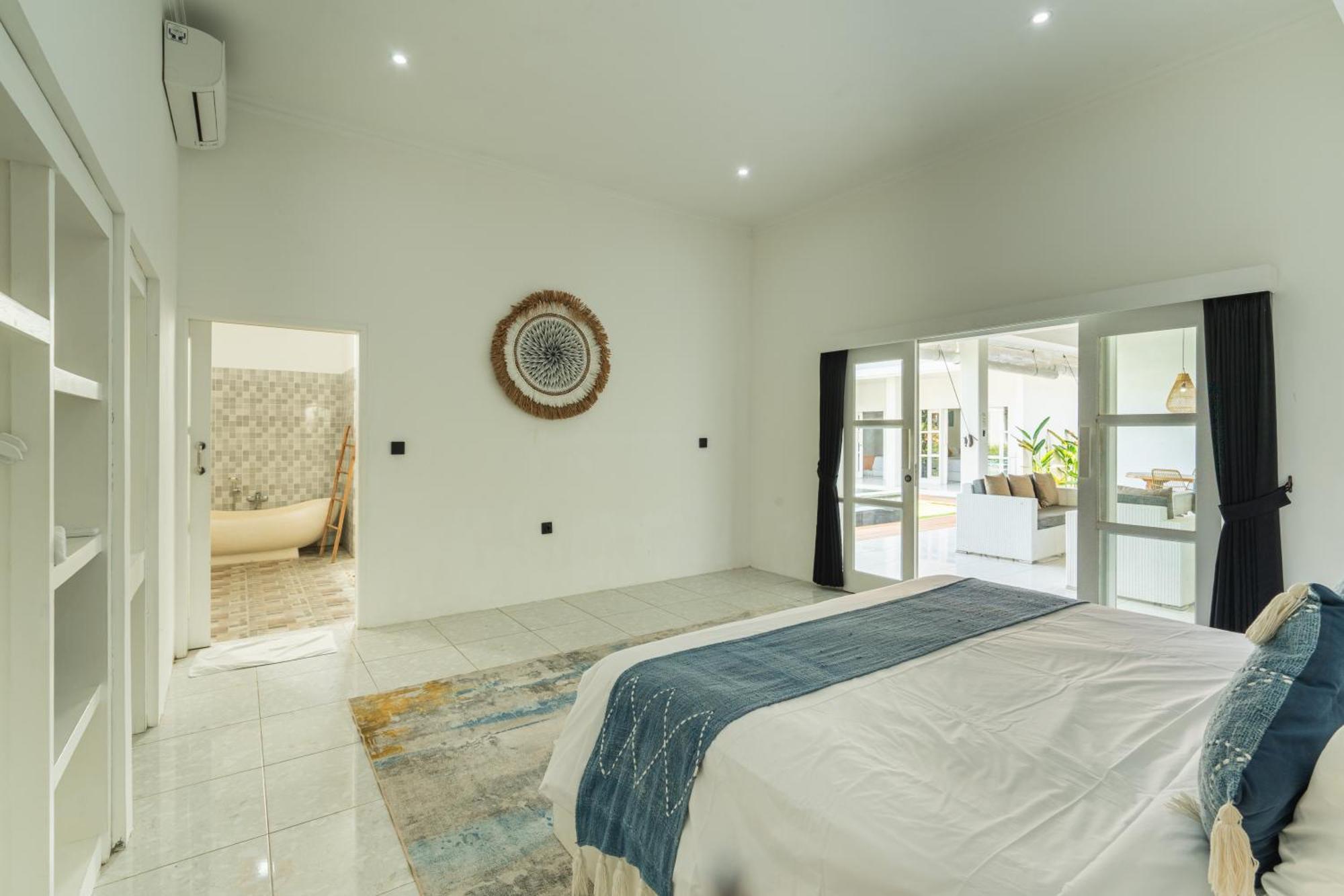 Modern 3 Bedrooms Villa Beach Walking Distance 세미냑 외부 사진